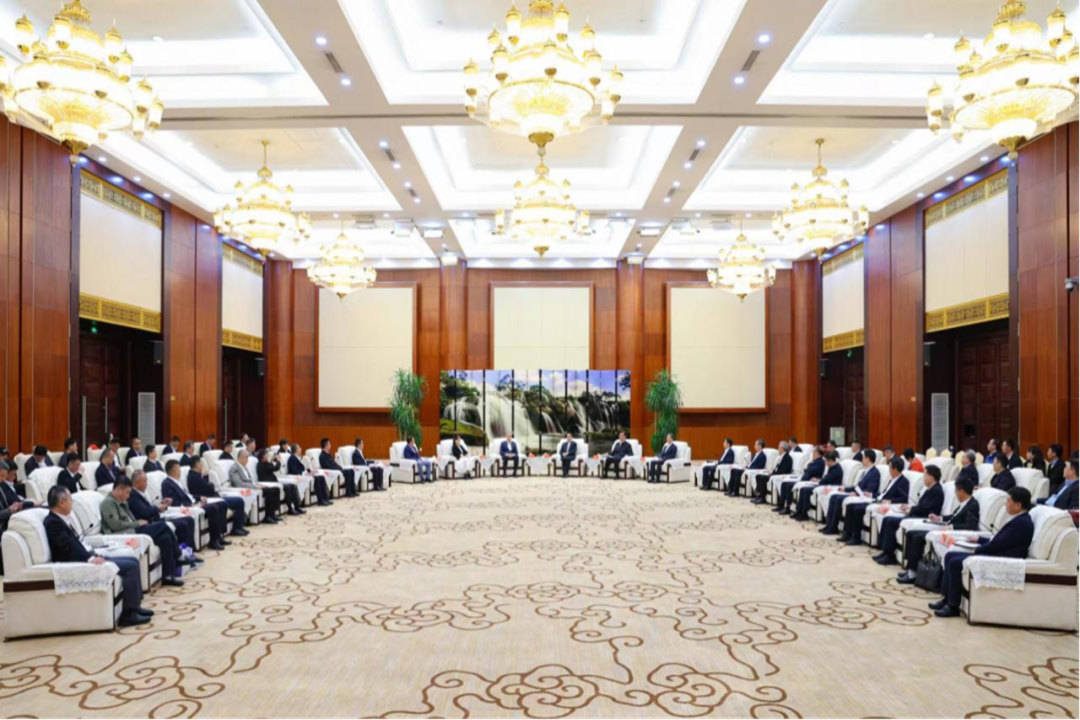 國(guó)聯股份受邀參加優強企業(yè)組團赴黔考察調研活動